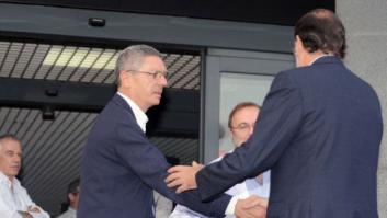 Rajoy hunde a Gallardón... y se va a China