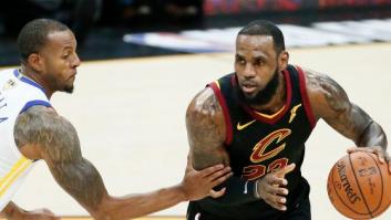 LeBron James firma por cuatro años con los Lakers de Los Ángeles