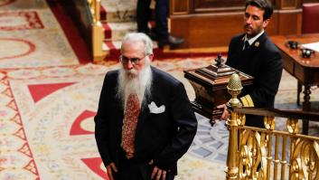 Una diputada de Podemos borra una foto con Agustín Zamarrón tras las críticas por su mensaje