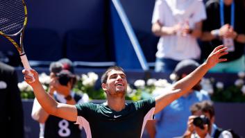 Alcaraz, campeón del Conde de Godó al vencer a Carreño en la final (6-3 y 6-2)