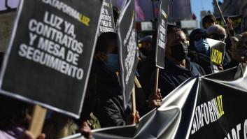 Unas 500 personas reclaman electricidad para la Cañada Real de Madrid tras dos años sin suministro: "¡Queremos luz!"