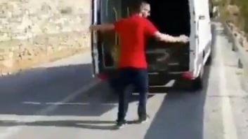 Era cuestión de tiempo: el hombre que se grabó tirando el frigorífico por el monte recibe el castigo más esperado