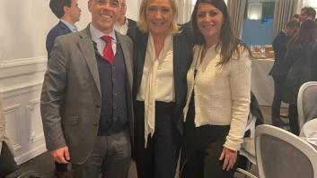 El economista José Carlos Díez se lleva miles de 'me gusta' con su respuesta a esta foto