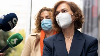 Calvo dice que "se puede plantear" la bajada del IVA de las mascarillas