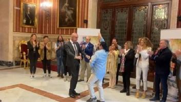 Sevilla presenta su Feria y lo que hace María del Monte con el alcalde era lo esperado