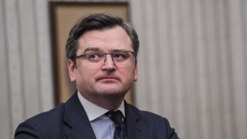 Kuleba: Moscú habla de una guerra mundial porque siente que pierde en Ucrania