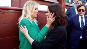 El 'recadito' de Cifuentes a Ayuso por desmarcarse de ella tras salpicarle la corrupción