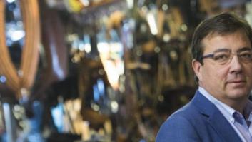 Cuando Fernández Vara cierra la puerta de su casa