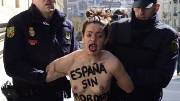 Femen protesta frente al Congreso contra la 'Ley Mordaza' (FOTOS)
