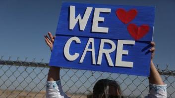 Una aerolínea ofrece vuelos gratuitos para los niños separados de sus familias en EEUU