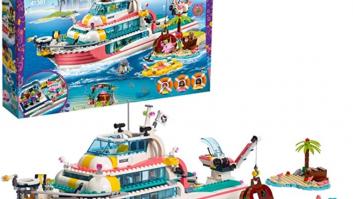 Llevamos toda la vida colgando mal las luces del árbol de Navidad