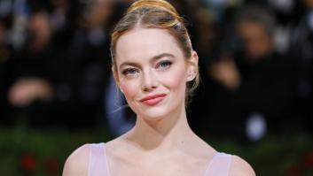 Emma Stone recicla en la Gala Met su vestido de novia nunca antes visto