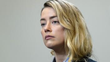 "Hasta la muerte": por qué Amber Heard le regaló un cuchillo con este mensaje a Johnny Depp
