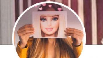 La Vecina Rubia versiona la carta viral 'Querida chica del bañador verde'