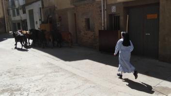 Sor Elsa, la monja que corre delante de los toros: "Esta afición me supera, puede conmigo"