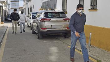 Fran Rivera justifica su foto más criticada: "Estamos cumpliendo estrictamente la ley"