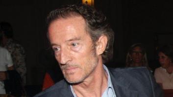 Alfonso Díez, viudo de la duquesa de Alba, sorprende con un cambio radical de aspecto