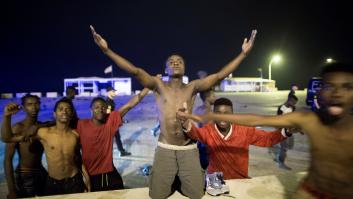 Así son las porteadoras, las mujeres que se dejan la vida en Melilla y Ceuta