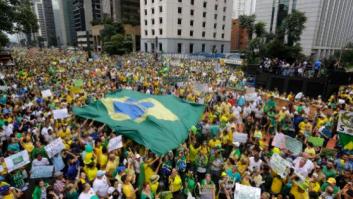 Más de un millón de brasileños se manifiestan contra Rousseff