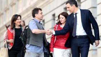 La versión americana de la revista 'Elle', sobre Pedro Sánchez: "Es un hombre ideal"