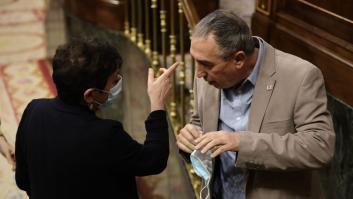 Oramas se dirige en este tono a Montero y ella (muy tranquila) contesta dando donde más duele