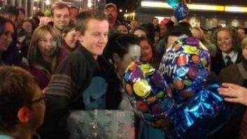 Nadie quería ir a su cumpleaños, pero las redes sociales lo arreglaron