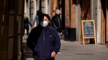 Madrid pagó dos euros más por mascarilla que el precio más alto que abonó Sanidad