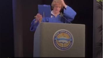 El discurso de un alumno que tuvo que hablar de su "pelo rizado" porque le prohibieron decir "gay"