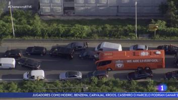 El surrealista momento que ha vivido el Liverpool a pocos metros del estadio: mira la foto