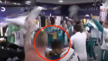 Lo que hizo Hazard en la celebración del Madrid acumula más de 25.000 'me gusta': ojo a su izquierda