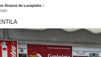 Sube a Twitter una imagen de lo que ha visto en la Feria del Libro y se hace viral al momento