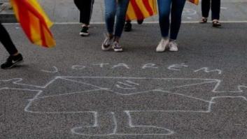 Adoctrinament i himnes