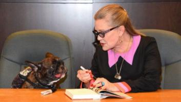El famoso perro de Carrie Fisher se despide de ella en Twitter
