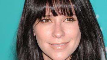 Jennifer Love Hewitt pide perdón a sus seguidores por su aspecto en la alfombra roja