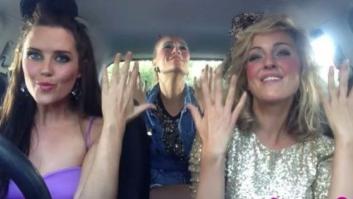 Estas modelos hacen un divertido viaje por la historia de la música