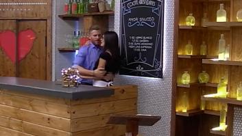 El inesperado arrebato de Lidia Torrent que le hace vivir su momento más íntimo en la historia de 'First Dates'
