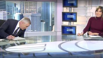 David Cantero sorprende a Isabel Jiménez con lo que hizo al final del informativo de Telecinco