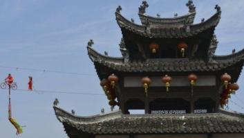 Niños de ocho años haciendo acrobacias y otras fotos del miércoles
