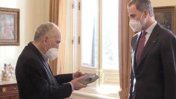 Los reyes entregan el Premio Cervantes a Margarit en un acto "íntimo y familiar" en Barcelona