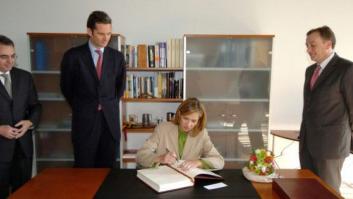 La infanta Cristina firmó los papeles de Nóos "sin pedir explicaciones", según su defensa