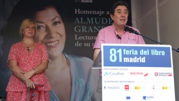 El homenaje a Almudena Grandes pone el broche final a la Feria del Libro