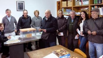 Los ocho vecinos de Villarroya baten su récord y votan en 32 segundos