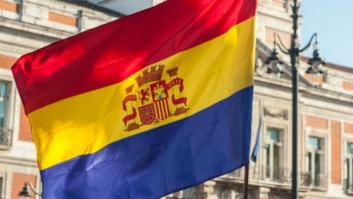 Cientos de personas se manifiestan por la III República