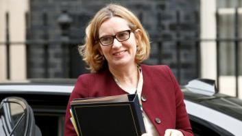 Dimite la ministra de Interior británica tras una polémica sobre inmigración