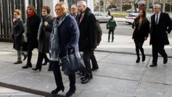 Cospedal admite ante los familiares que Defensa fue responsable del accidente del Yak-42