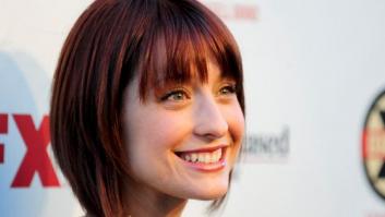 La Policía detiene a Allison Mack, actriz de 'Smallville', y le acusa de tráfico sexual