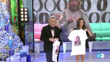 Críticas a 'Sálvame' por lo que se ve en esta imagen: y todo por esa camiseta