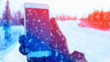 La razón por la que no deberías hacer fotos o mandar WhatsApp un día de mucho frío