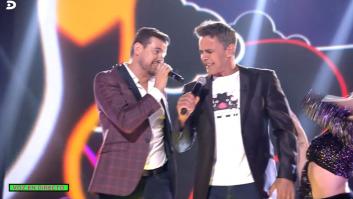 Acusan a 'Sálvame Mediafest' de encerrona al cantante Raúl por lo que ocurrió tras actuar con Caparrós