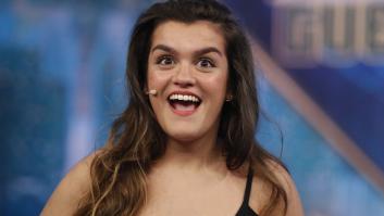 La foto de Amaia en la cama y en picardías para felicitar la Navidad que arrasa en Instagram